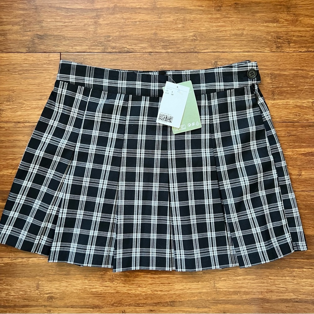 H&M Pleated Skirt